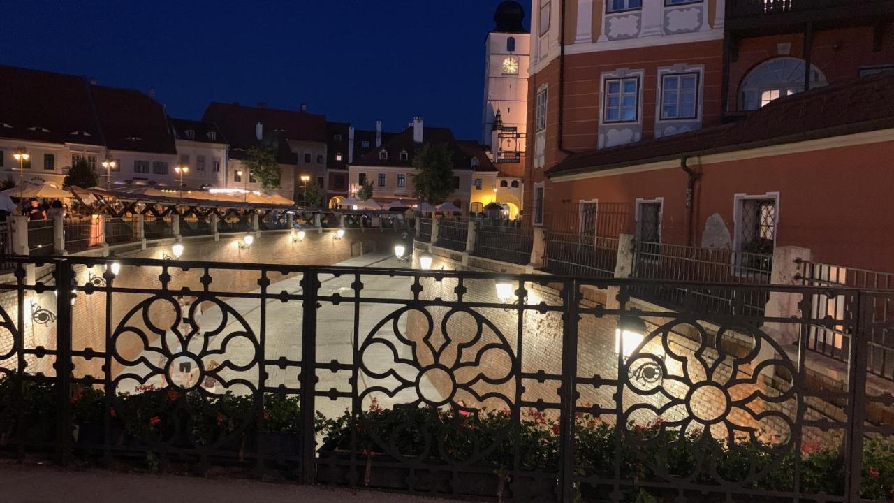 Apartament LIES BY THE BRIDGE - la Podul Minciunilor Sibiu Exterior foto